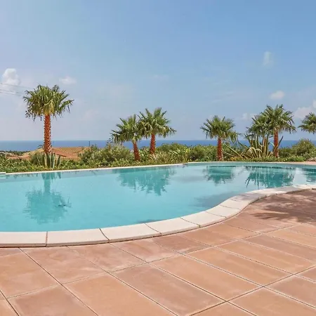 Stone Hills Tatil Evi Sampieri